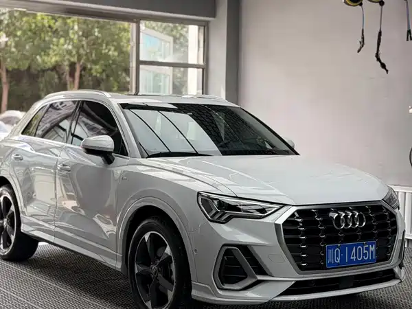 Audi Q3 2022, фото 3