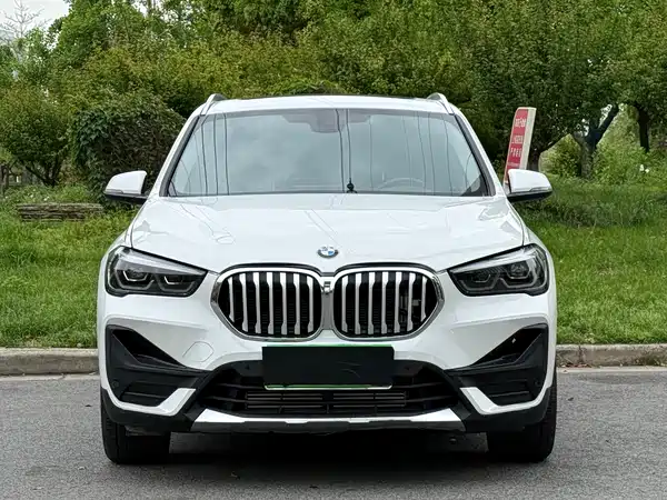 BMW X1 2022, фото 2