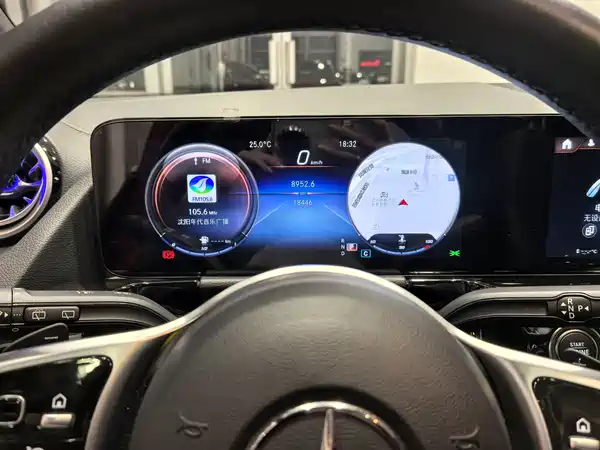 Mercedes-Benz GLA 2023, фото 6
