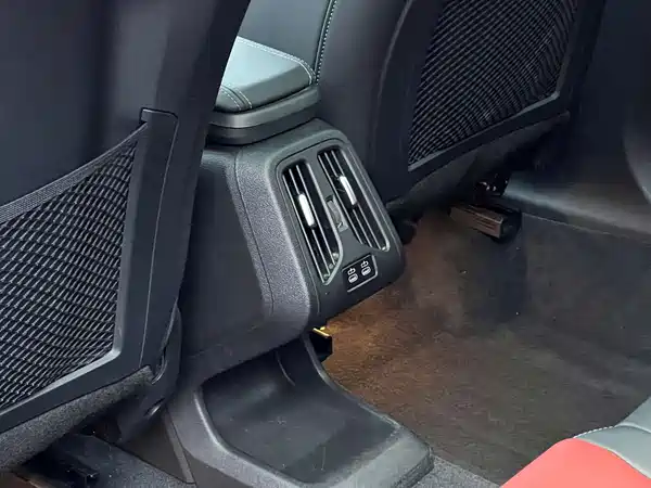 BMW X1 2023, фото 10