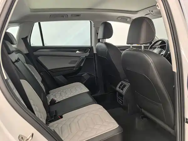 Volkswagen Tayron 2023, фото 9