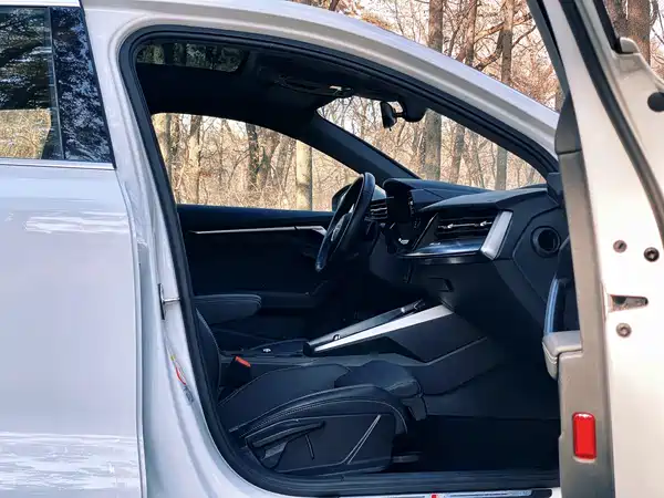 Audi A3 2024, фото 20