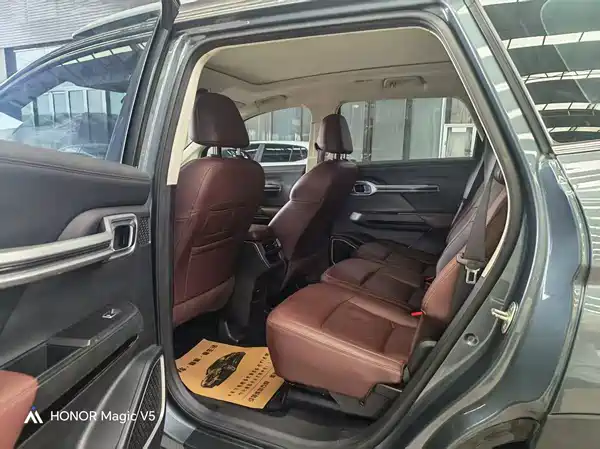 Geely Okavango 2022, фото 9