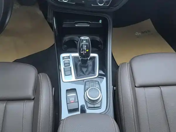BMW 1 Series 2021, фото 16