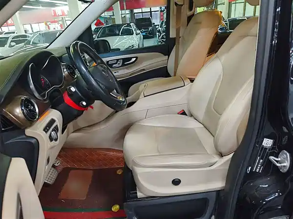 Mercedes-Benz V-Class 2022, фото 7
