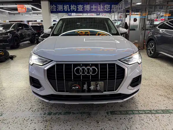 Audi Q3 2022, фото 2