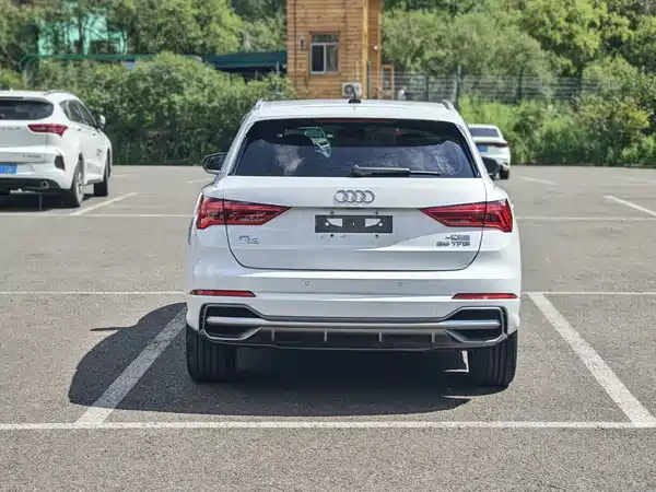 Audi Q3 2022, фото 5