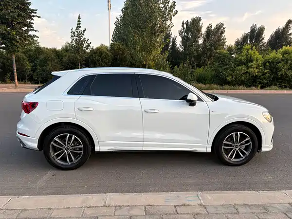 Audi Q3 2022, фото 4