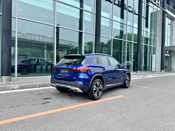 Mercedes-Benz GLA 2023, фото 9