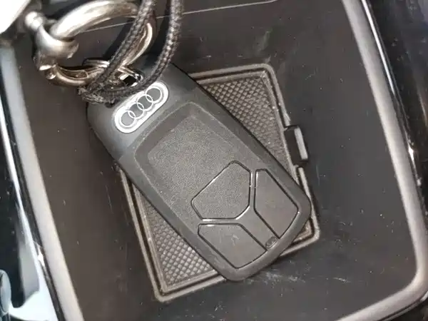 Audi A4L 2022, фото 8