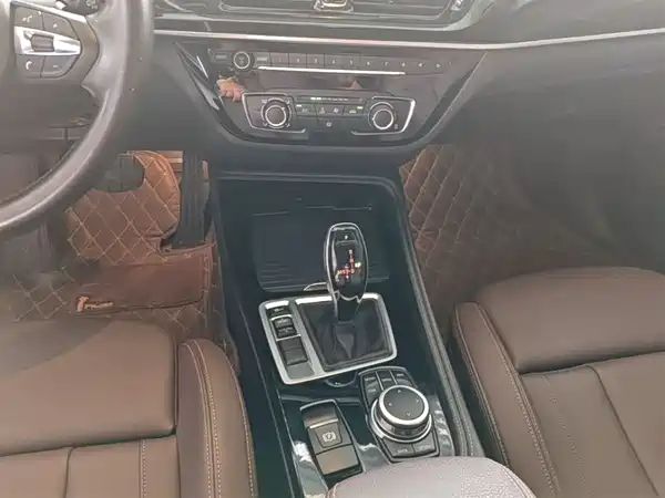 BMW 1 Series 2021, фото 13