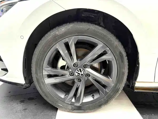 Volkswagen Golf 2023, фото 10