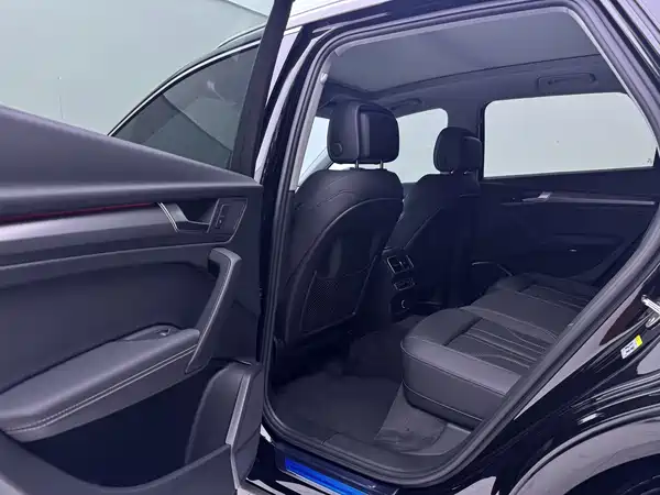Audi Q5L 2022, фото 4