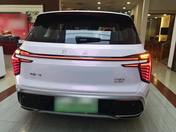Hongqi HS3 PHEV 2025, фото 6