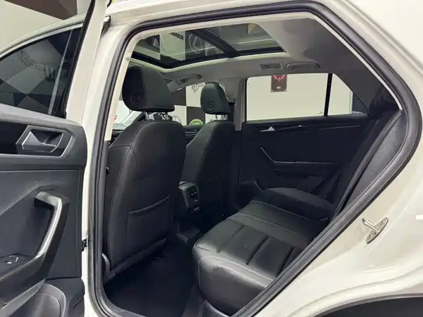 Volkswagen T-ROC 2022, фото 8