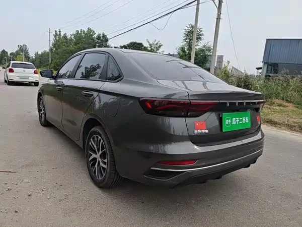 Geely Emgrand 2025, фото 4