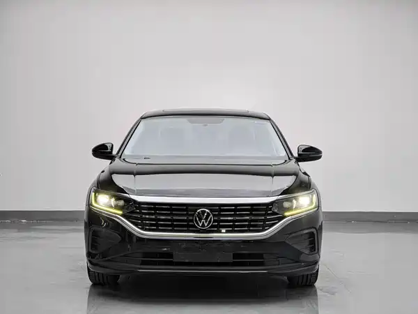 Volkswagen Passat 2022, фото 2