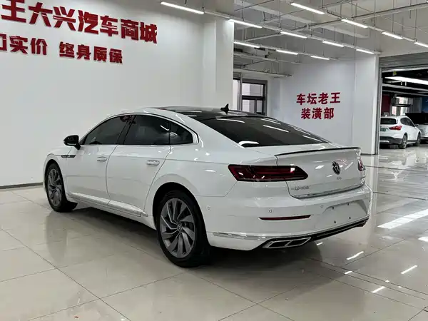 Volkswagen Passat CC 2023, фото 9