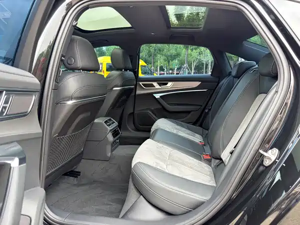 Audi A6L 2024, фото 5