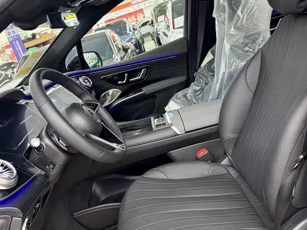 Mercedes-Benz EQS SUV 2025, фото 5