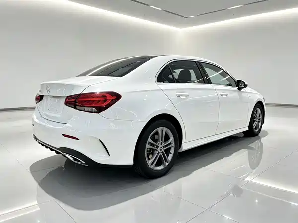 Mercedes-Benz A-Class 2022, фото 4