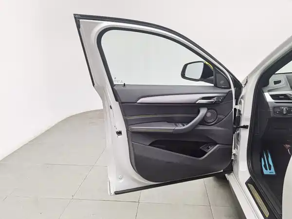 BMW X2 2023, фото 8