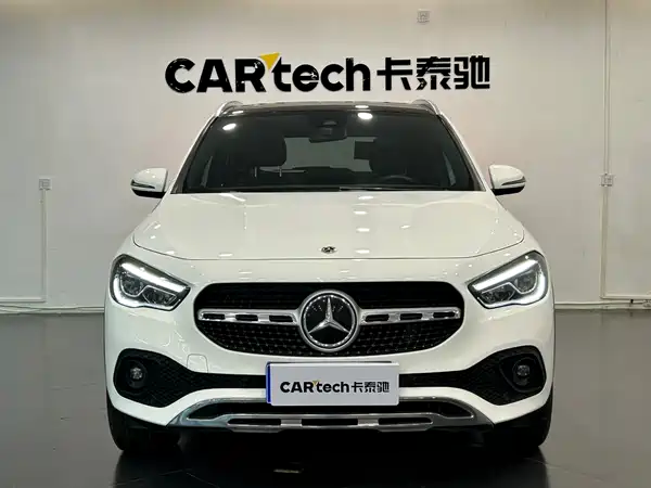 Mercedes-Benz GLA 2023, фото 3