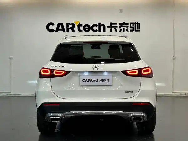 Mercedes-Benz GLA 2023, фото 8