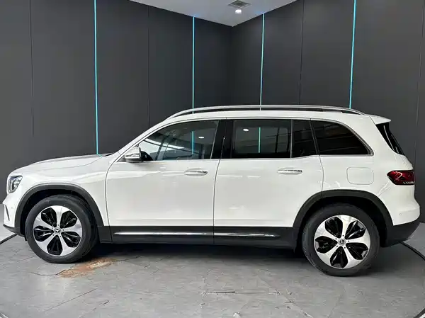 Mercedes-Benz GLB 2022, фото 4
