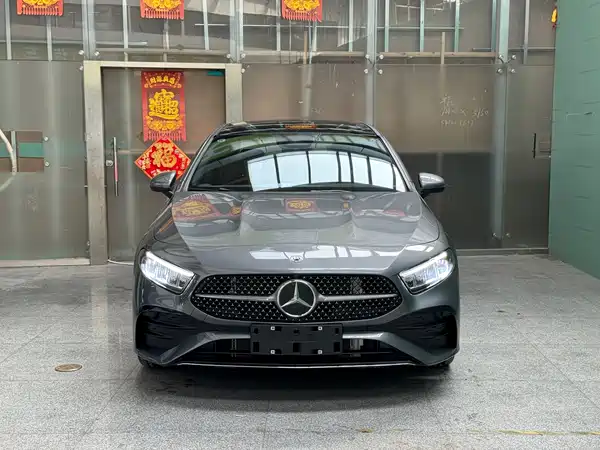 Mercedes-Benz A-Class 2025, фото 2