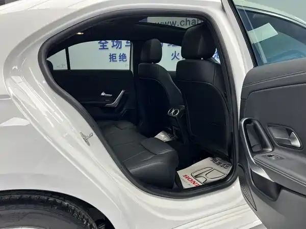 Mercedes-Benz A-Class 2022, фото 10