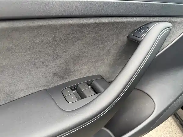 Tesla Model 3 2022, фото 9
