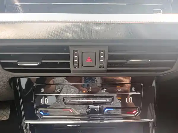 Volkswagen Passat 2024, фото 25