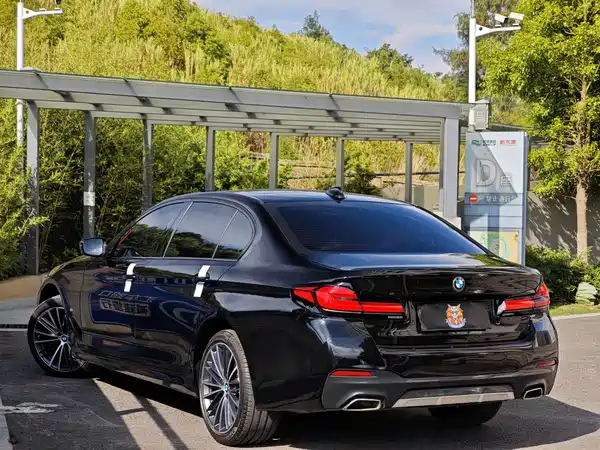 BMW 5 Series 2023, фото 4