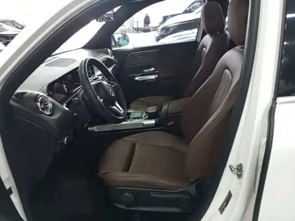 Mercedes-Benz GLB 2022, фото 10