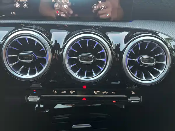 Mercedes-Benz A-Class 2021, фото 32