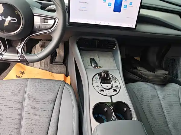 BYD Seal 06GT 2025, фото 14