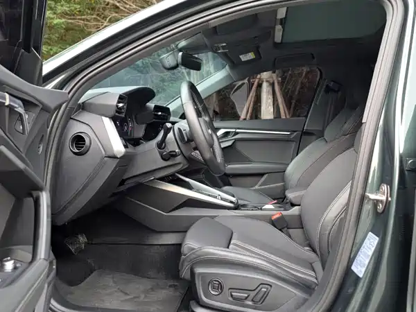 Audi A3 2023, фото 5