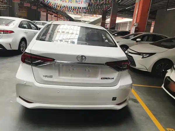 Toyota Corolla 2022, фото 5