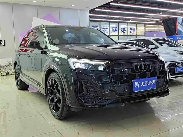 Audi Q7 2025, фото 3