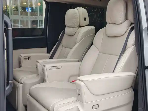 Li Auto MEGA 2025, фото 14