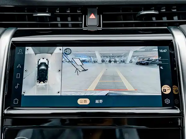Land Rover Discovery Sport 2022, фото 11