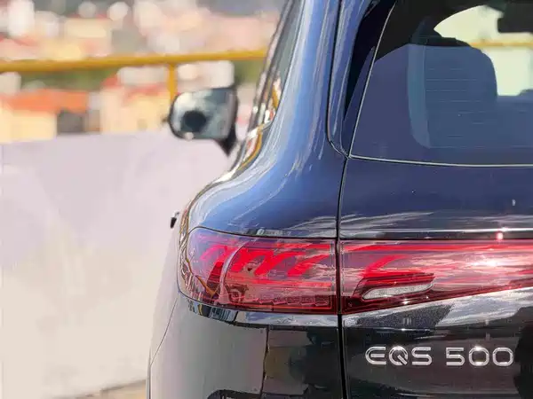 Mercedes-Benz EQS SUV 2025, фото 10
