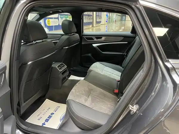 Audi A6L 2022, фото 11