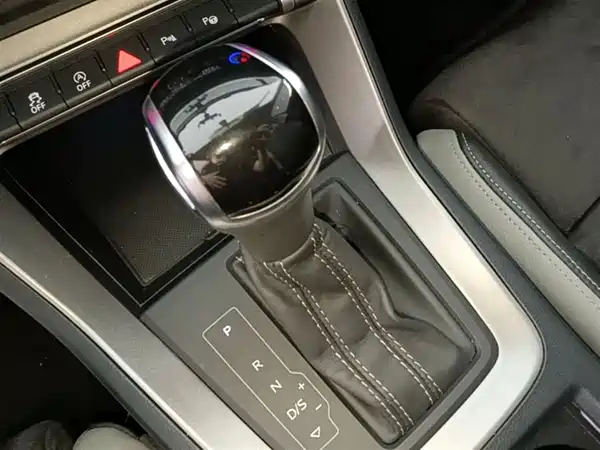 Audi Q3 2023, фото 13