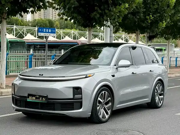 Li Auto L8 2023