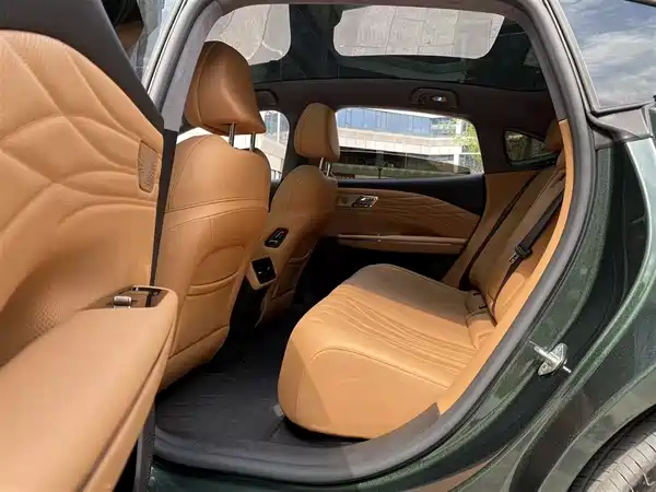 Geely Galaxy Starshine 8 2025, фото 17