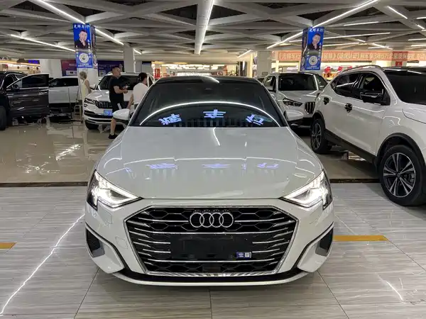 Audi A3 2022, фото 2