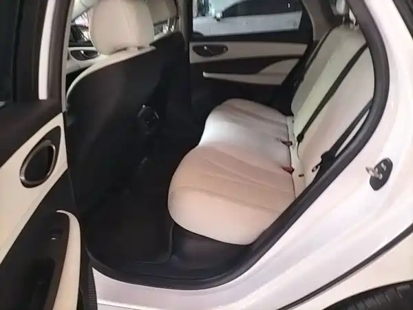 BYD Seal 05 DM-i 2025, фото 17