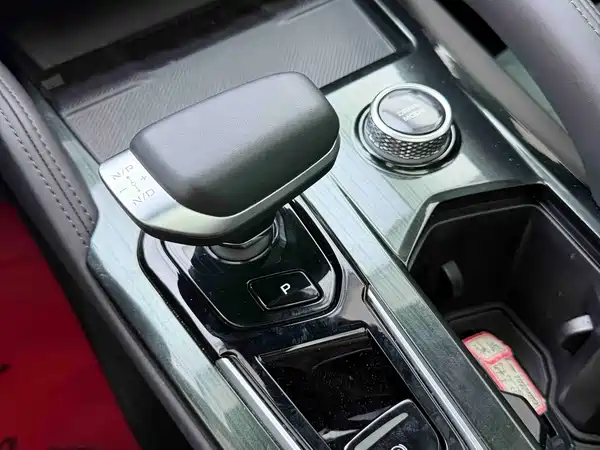 Geely Monjaro 2024, фото 13